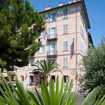 Relais Acropolis Отель Ницца