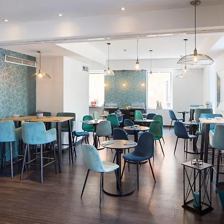 릴레스 아크로폴리스 3*